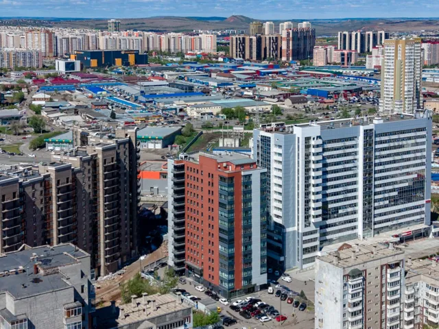 В центре городской жизни